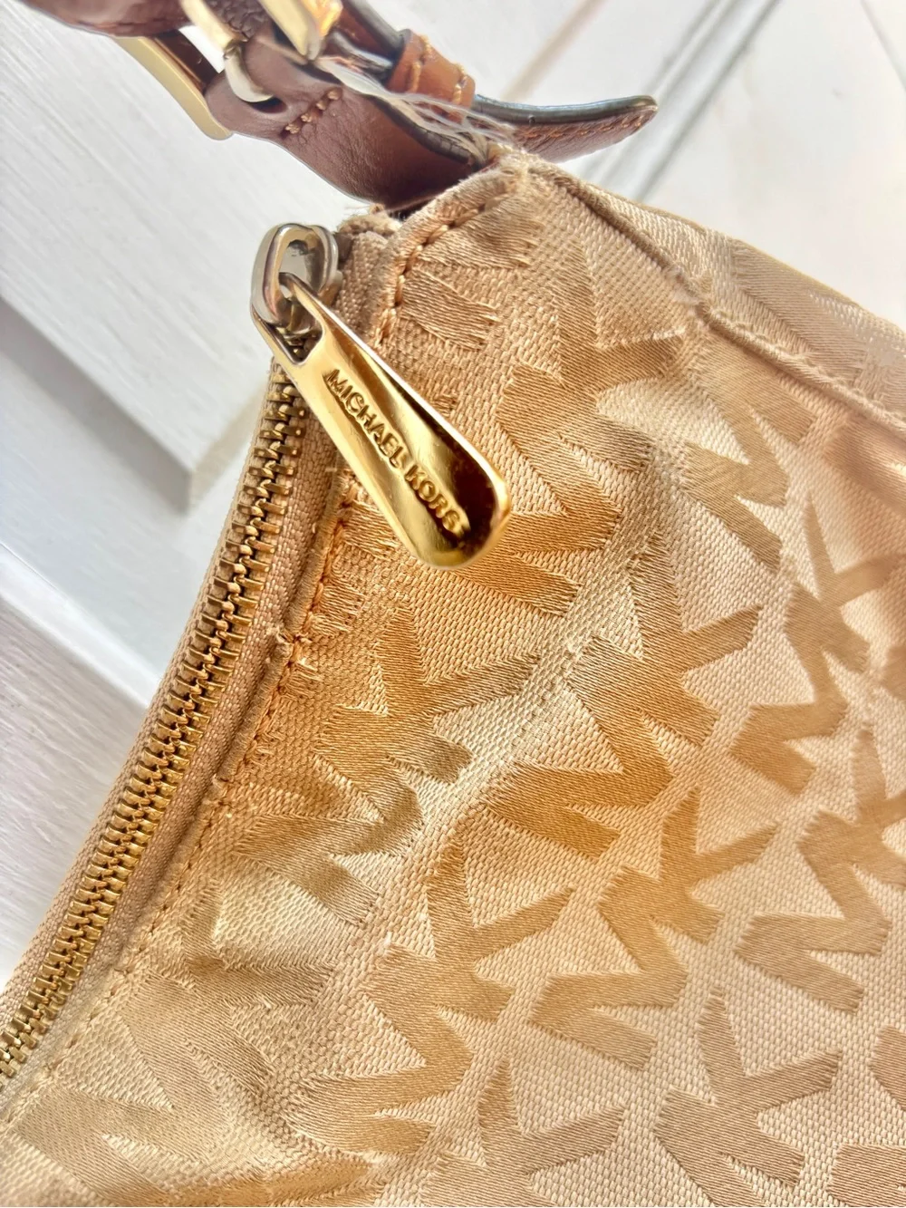 VTG Michael Kors Jacquard Logo Shoulder Bag Tan Y2K Canvas Leather Hobo Purse
